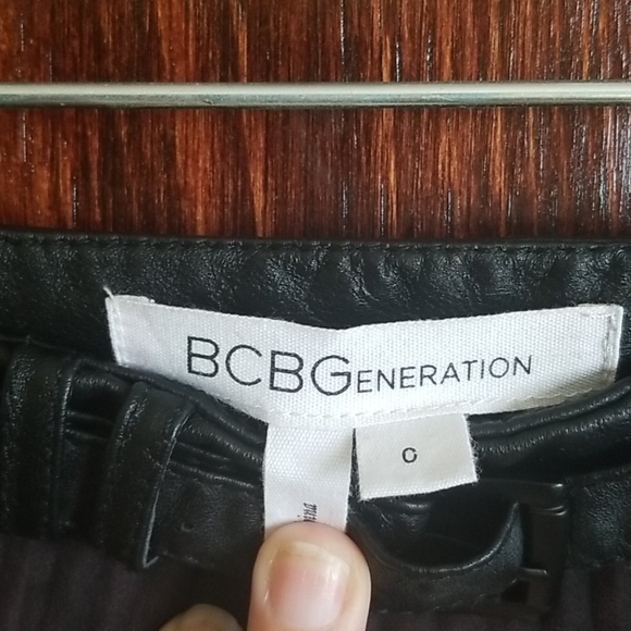 BCBG Generation Chiffon Pleated Skirt - Picture 5 of 5